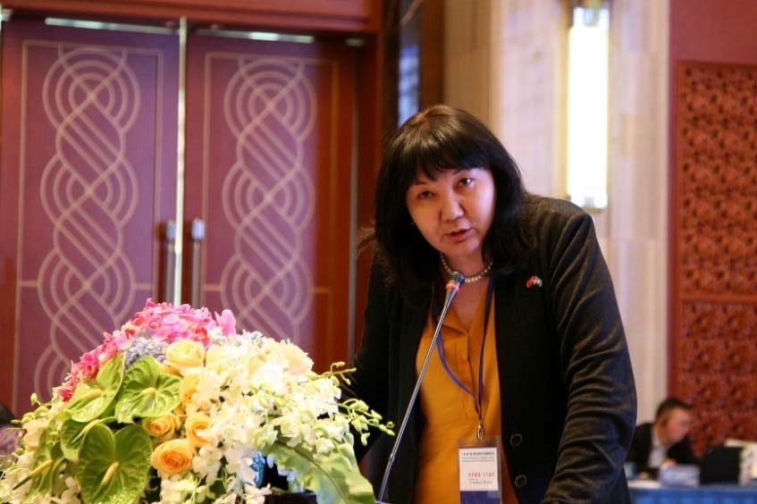 哈萨克斯坦农业部副部长伊萨耶娃•古尔米拉代表哈方进行总结发言.jpg