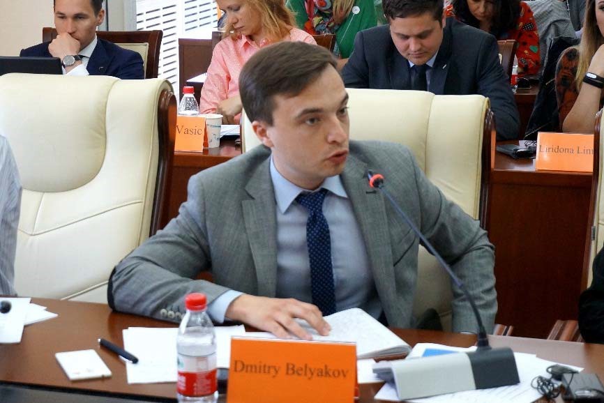 多米特里·贝尔亚科夫（Dmitry BELYAKOV）先生发言.jpg