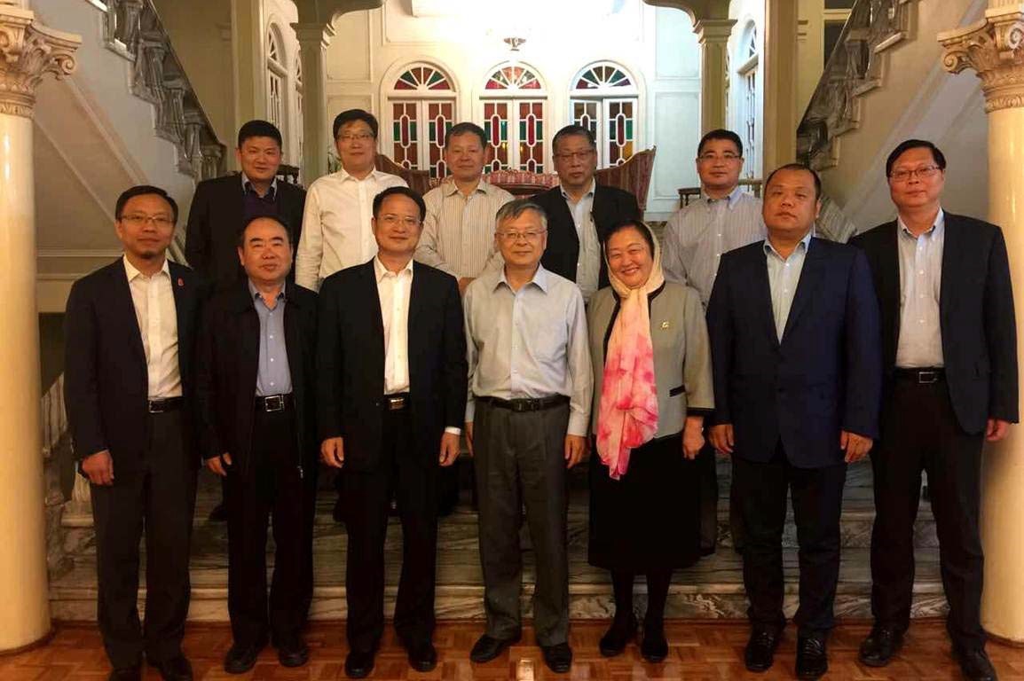 蓝迪国际智库平台代表团与庞森大使合影.jpg